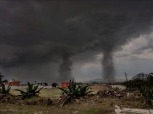 Sistema de estatal de protección civil previene a población estar alerta por posible formación de tornados