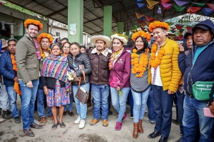 Servidores públicos compartieron Xantolo con comunidades indígenas de la Huasteca