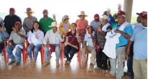 Simey Olvera sostiene encuentros con habitantes de comunidades de Tecozautla y Huichapan donde marcan la ruta hacia el cambio