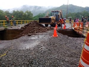 SIPDUS trabaja para restablecer paso en puente de Tamala