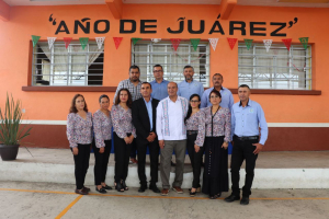 Titular del IHE visit&oacute; escuelas del municipio de Lolotla