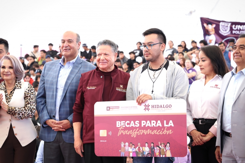 Hidalgo, segundo estado con más becas para universitarios: Julio Menchaca       