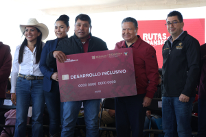 Refrenda Julio Menchaca su compromiso con el buen uso de los recursos