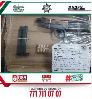 Polic&iacute;a de Pachuca detiene a 2 hombres por portaci&oacute;n de arma de fuego y presunta droga