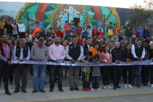 INAUGURA MINERAL DE LA REFORMA ESTACIONAMIENTO DE CEMART