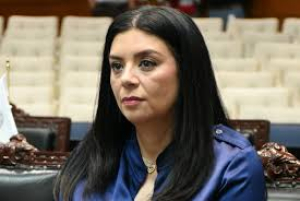 Reforma constitucional sobre prohibición del matrimonio infantil detenida en municipios: Karla Perales