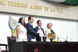 Entrega del segundo Informe de Gobierno a la LXVI Legislatura