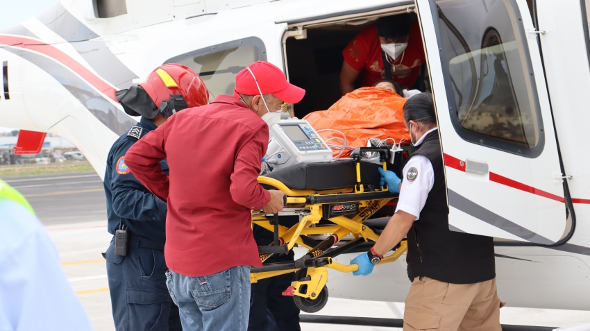 Secretaría de Salud de Hidalgo realiza dos traslados aéreos urgentes para atención especializada