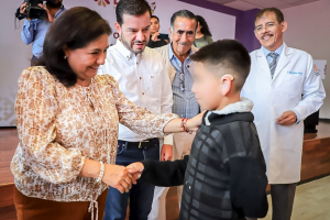 Encabeza Edda Vite el inicio de las jornadas de entrega de aparatos auditivos&nbsp;