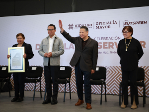 Julio Menchaca reconoce labor de servidores p&uacute;blicos de Hidalgo