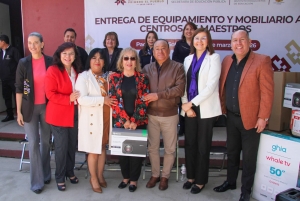 Hidalgo fortalece formaci&oacute;n docente con entrega de equipamiento