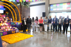 Instalan en Congreso de Hidalgo, Altar de D&iacute;a Muertos para preservar tradiciones