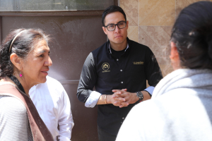 Jorge Reyes supervisa zona afectada por inundación   