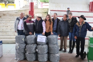 ENTREGA DE APOYOS PARA LA REGIÓN OTOMÍ-TEPEHUA