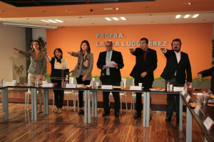 Natividad Castrej&oacute;n tom&oacute; protesta al Comit&eacute; de Educaci&oacute;n de Tipo B&aacute;sico del estado de Hidalgo