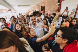 &Aacute;lvarez M&aacute;ynez plantea cambiar el modelo de pensiones a uno universal