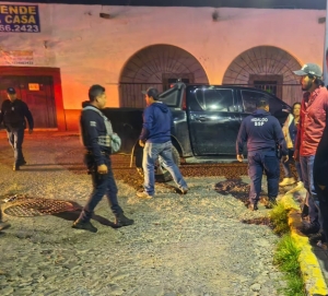Familia es atacada a balazos en Nopala de Villagrán