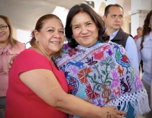 DIF Hidalgo entrega 2 mil cobijas en Actopan como parte de su compromiso con las familias más vulnerables