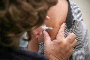 Refuerza SSH campa&ntilde;a de vacunaci&oacute;n contra Influenza y Covid