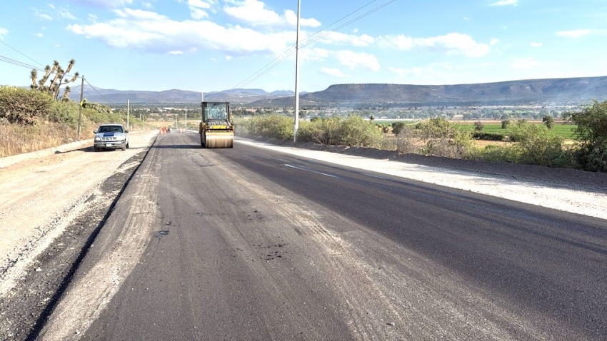 Reconstrucción de la carretera estatal Ajacuba–San Agustín Tlaxiaca fortalece la conectividad regional