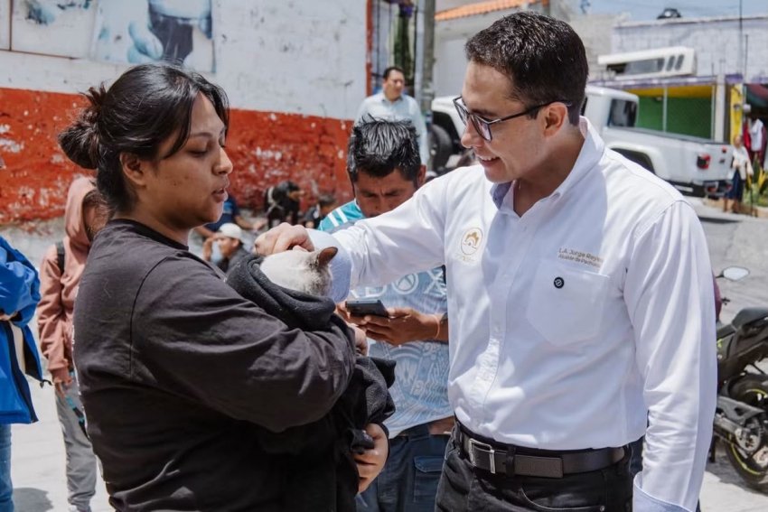 En Pachuca, Jorge Reyes continúa impulsando acciones preventivas de salud con vacunación antirrábica gratuita