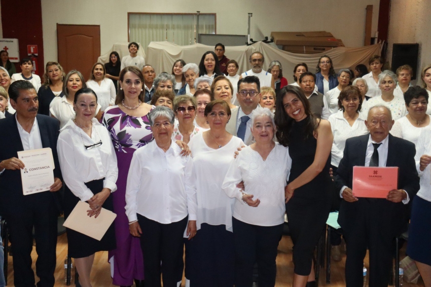 Concluyen personas adultas mayores, curso “La mejor versión de mí”