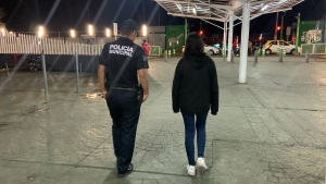 Policía de Pachuca auxilia a menor de edad para regresar con sus familiares