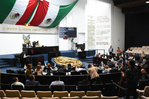 Con dictamen, legisladores establecen normas m&aacute;s restrictivas en la venta de alcohol en eventos deportivos