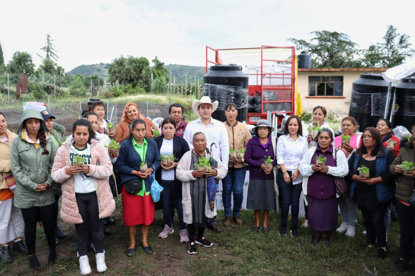 Apoya SADERH a mujeres del campo, con la entrega de Huertos Familiares