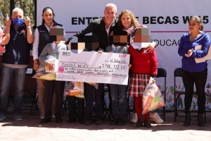 Leticia Ram&iacute;rez y Natividad Castrej&oacute;n visitaron escuelas en Pachuca