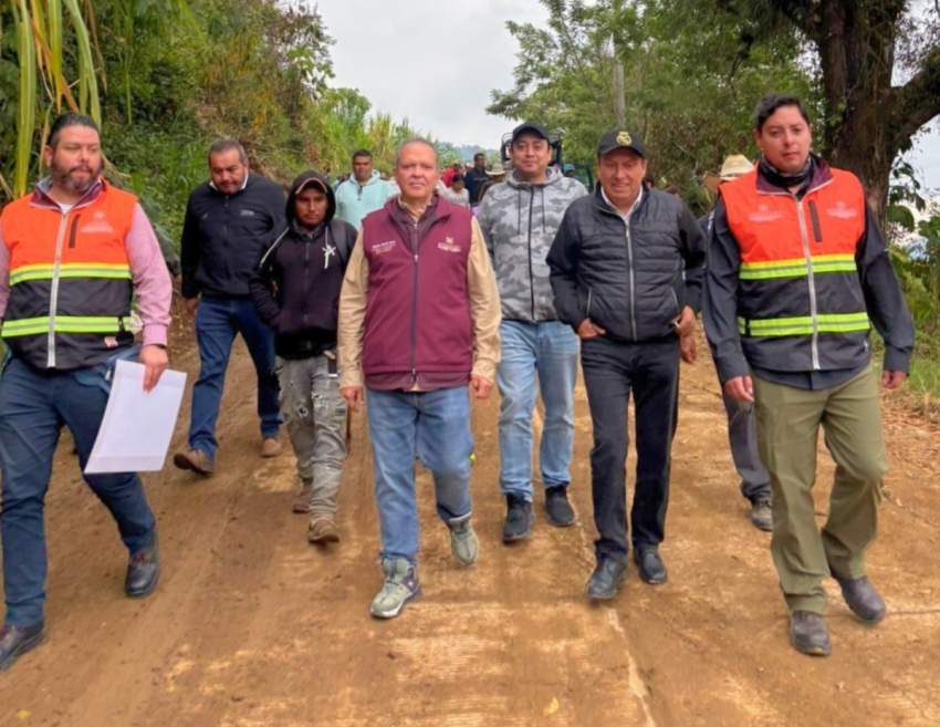 En coordinación de gobiernos federal, estatal, municipal y particulares se abren más de 300 caminos tras contingencia