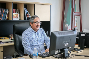 CEH realiza Conferencia Magistral para el fortalecimiento acad&eacute;mico y de investigaci&oacute;n