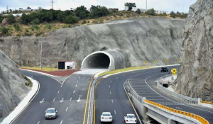 Mejora de caminos, tarea permanente del gobierno de Julio Menchaca