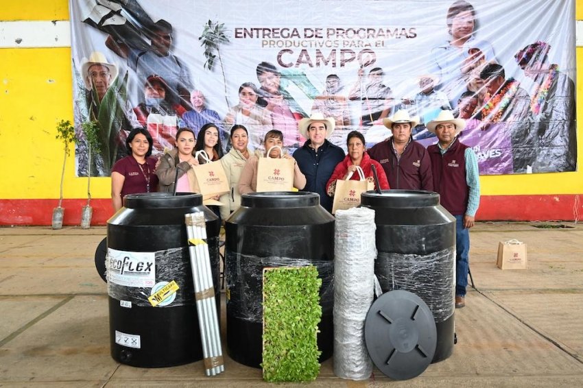 Destina Hidalgo casi 3 mdp a la productividad del campo en Eloxochitlán