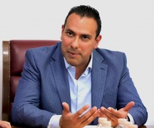 Ricardo Alvizo consolida su papel en el equipo de Edda Vite