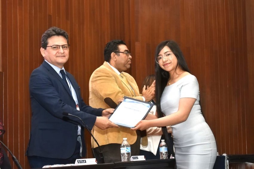 Egresada del ITESA es reconocida entre las mejores ingenieras de México