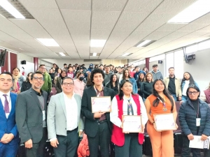 Estudiante de UTVAM gana primer lugar en declamaci&oacute;n