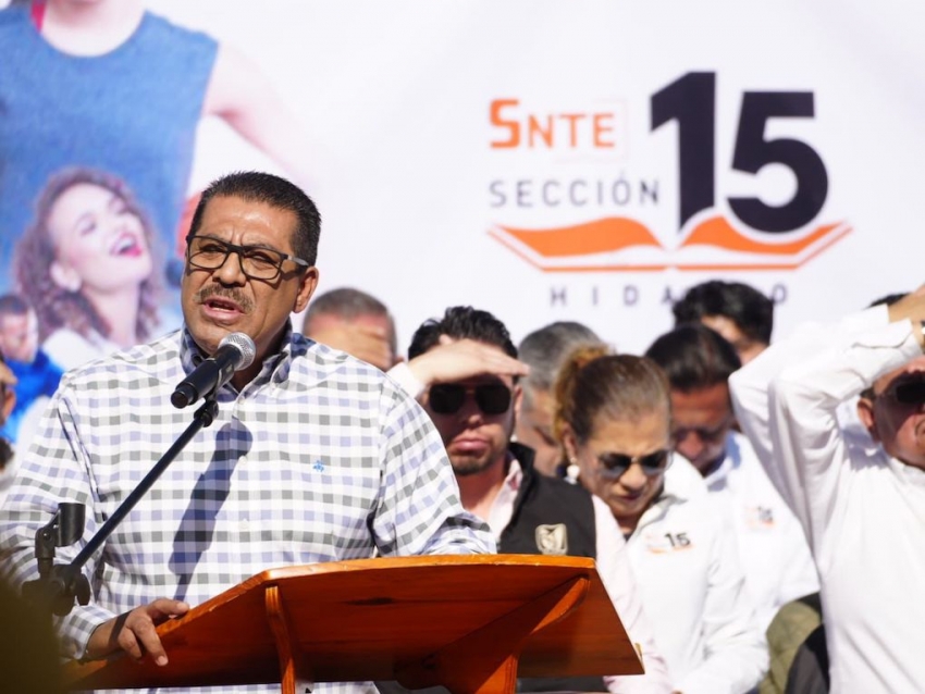 SNTE Sección 15 inaugura juegos sindicales en Sahagún