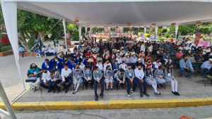 Realiza SEPH entrega de credenciales, paquetes didácticos y gacetas de cazadores de saberes a estudiantes de Tecozautla
