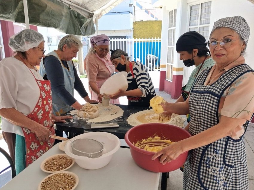 Talleres de panadería promueven envejecimiento activo y saludable  
