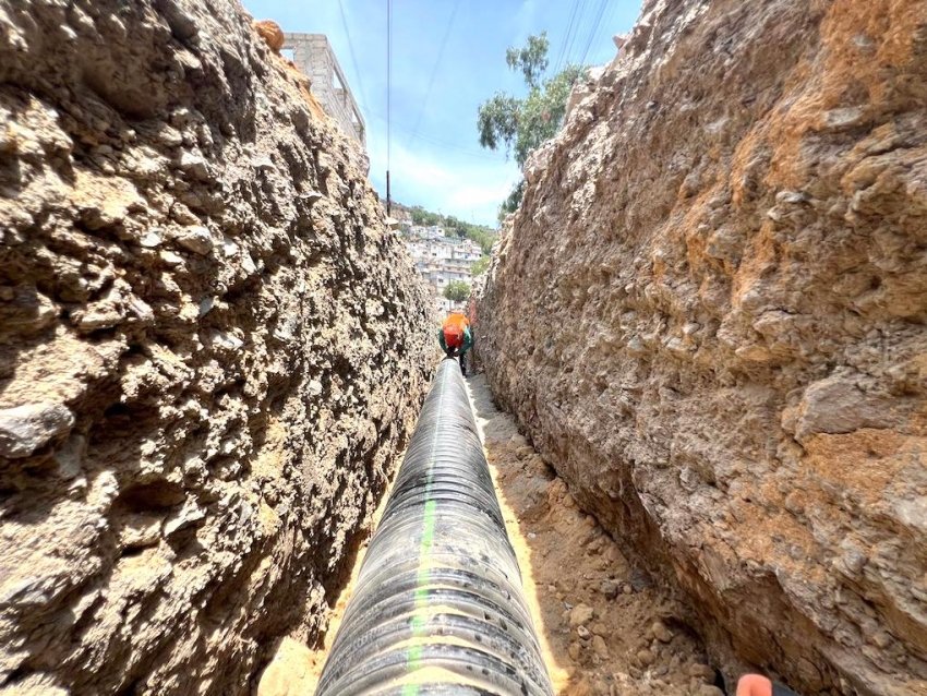 En operación línea de alcantarillado sanitario en el barrio de San Juan Pachuca.  