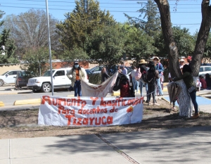 Atendidos por las autoridades correspondientes, manifestantes Movimiento Antorchista Hidalguense