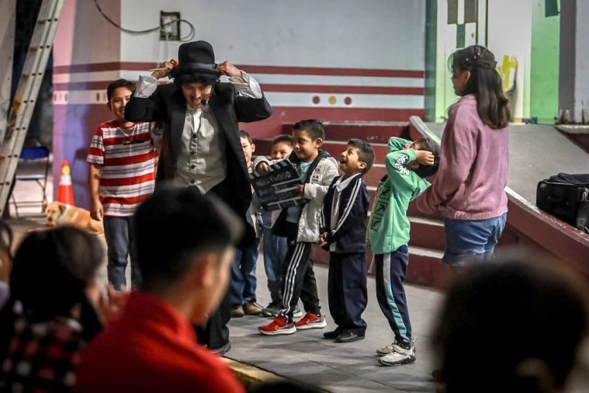 Cine Comunitario lleva cortos animados a Santa Mónica, Tianguistengo