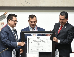 Congreso de Hidalgo otorga Presea “Pedro María Anaya” 2024, a Armando Peñafiel 
