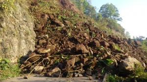 Gobierno del Estado atiende derrumbe en el municipio de Tlanchinol  