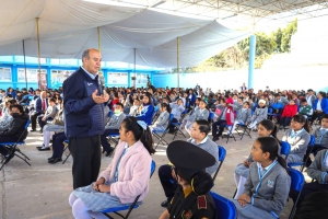Inaugura Natividad Castrej&oacute;n techumbre en Atotonilco de Tula