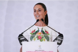 Sheinbaum defiende programas sociales: disminuyen desigualdades y pobreza