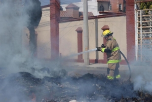 Protecci&oacute;n Civil de Pachuca controla dos incendios sin personas lesionadas