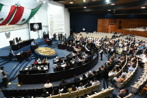 Diputado Andr&eacute;s Vel&aacute;zquez propone la creaci&oacute;n del D&iacute;a de la y el Trabajador del Poder Legislativo