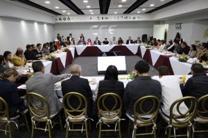 Cumple Julio Menchaca compromiso con el sector tur&iacute;stico